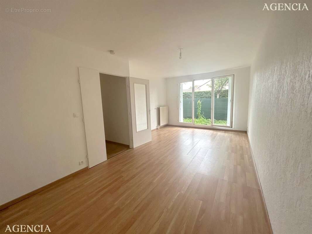 Appartement à PONTAULT-COMBAULT