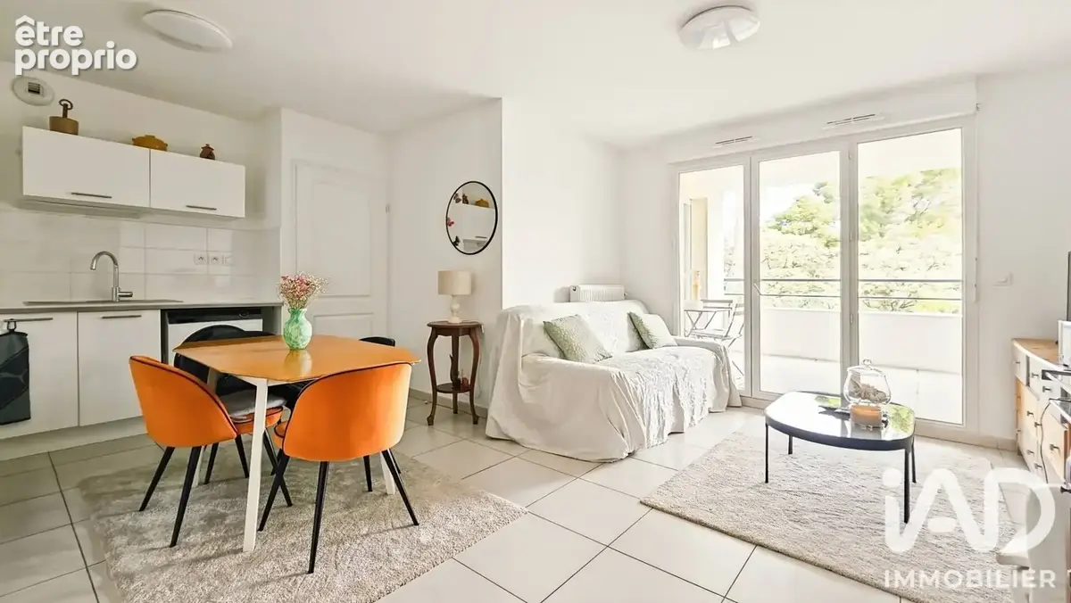 Photo 1 - Appartement à MARSEILLE-12E