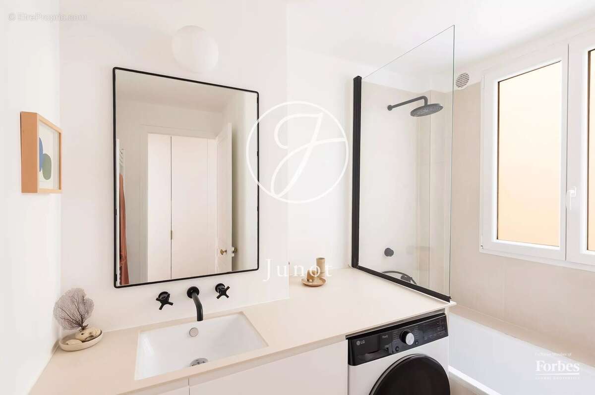 Appartement à PARIS-9E
