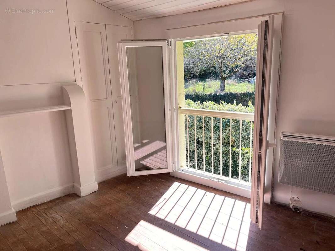 Maison à SAINTE-COLOMBE-SUR-L&#039;HERS