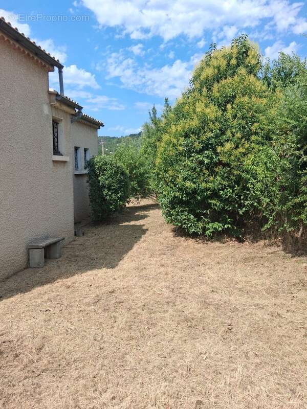 L'ESCALE – Maison individuelle avec véranda, garage et jardin arboré - photo 18