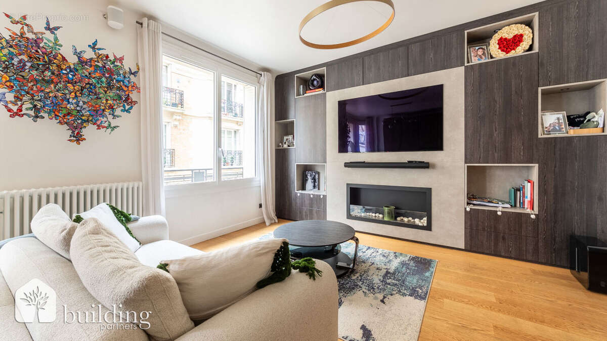 Appartement à PARIS-17E