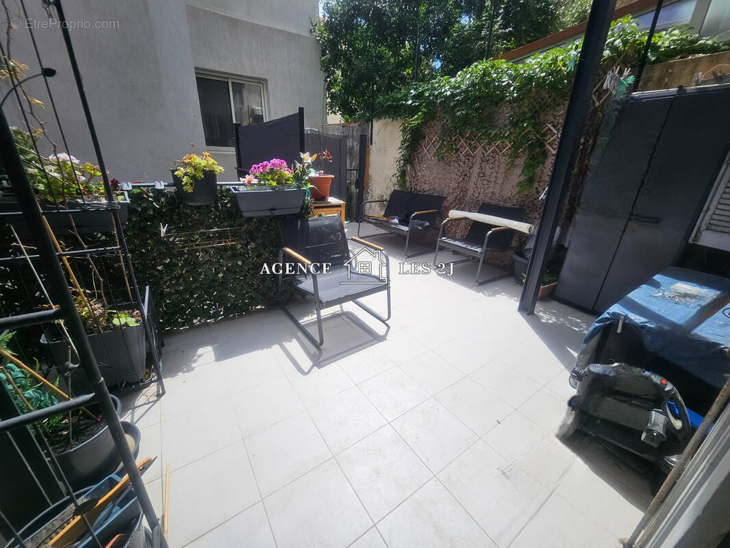Appartement à MARSEILLE-5E