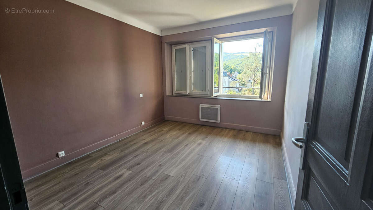 Appartement à SAINT-GENIEZ-D'OLT