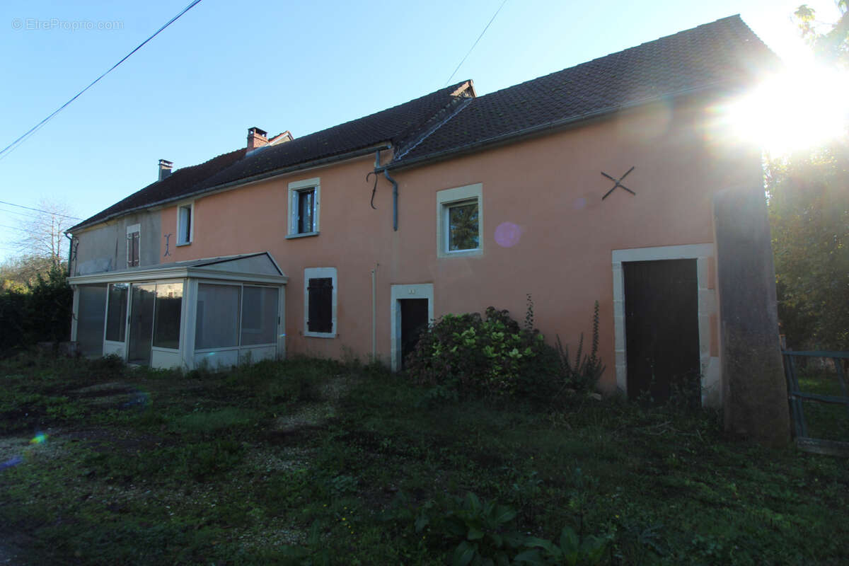 Maison à ENTRAINS-SUR-NOHAIN