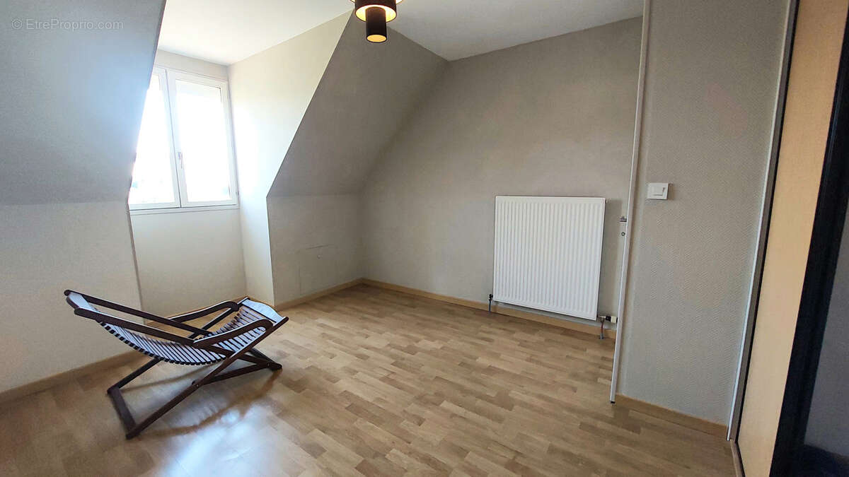 Maison à PONT-SUR-YONNE