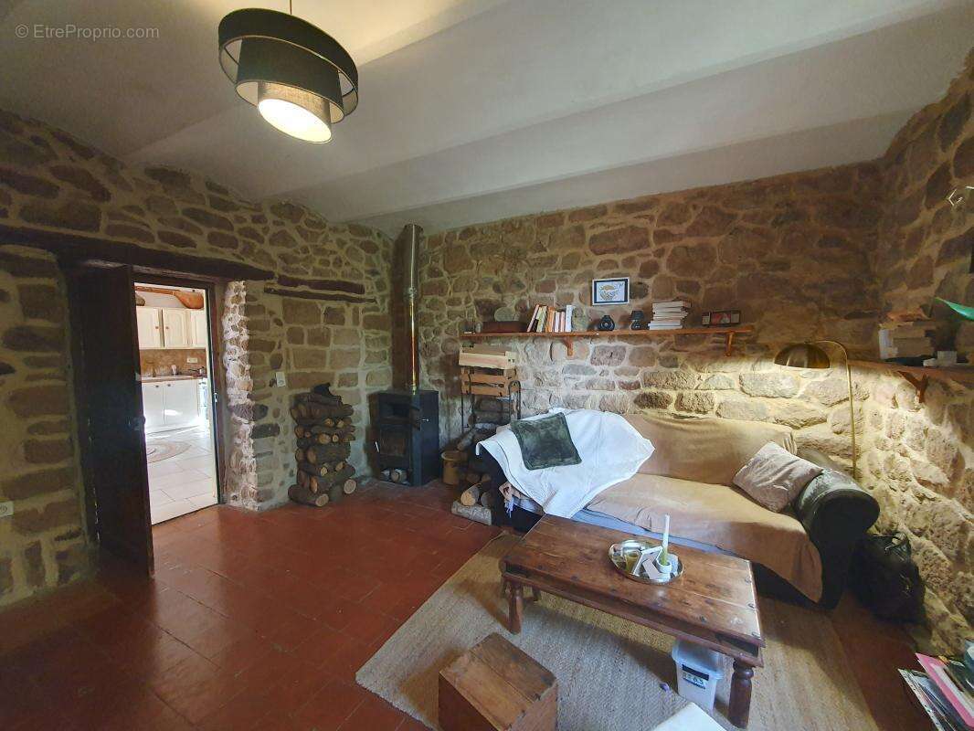 Maison à LES SALELLES