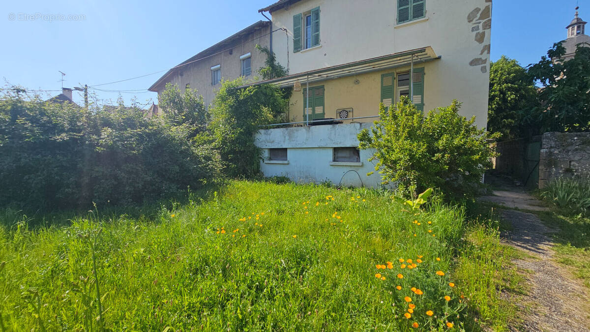 Appartement à SAINT-GENIX-SUR-GUIERS