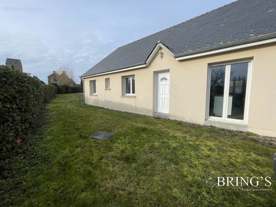 Maison à MESLAY-DU-MAINE