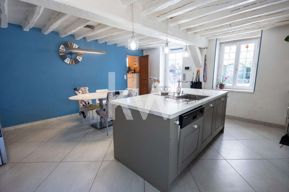 Maison 157 m² à Trainou  - photo 5