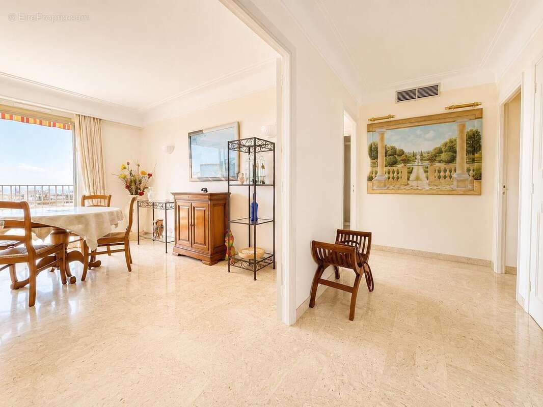   - Appartement à NICE