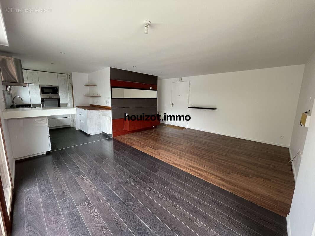 Appartement à LA CHAPELLE-DES-FOUGERETZ