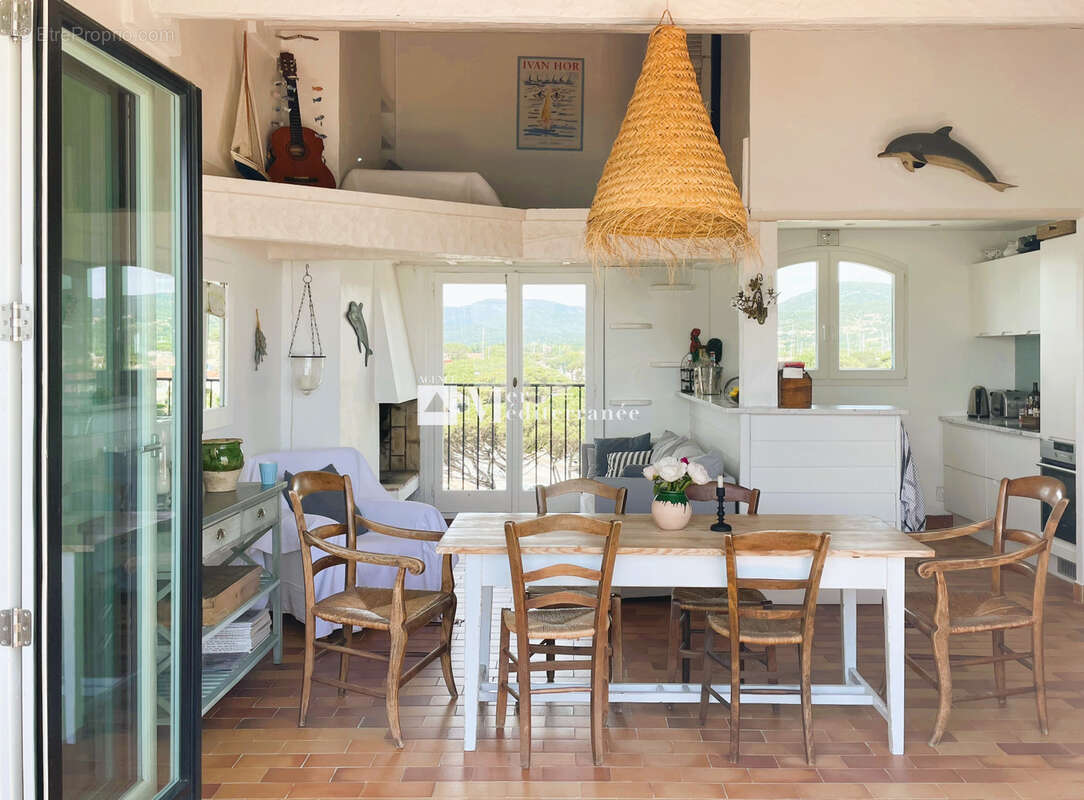Appartement à COGOLIN