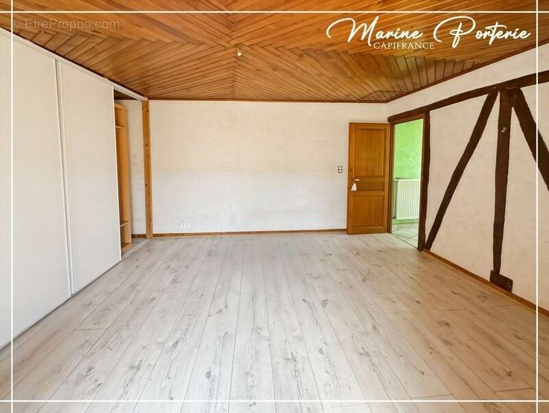  EXCLUSIVITÉ – Maison de ville avec 2 garages et balcons à Auch - photo 6
