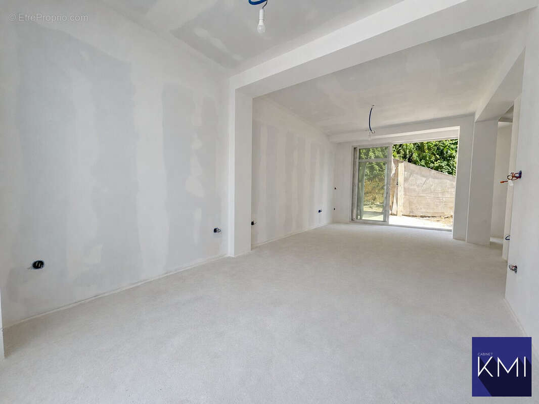 Appartement à PARIS-20E