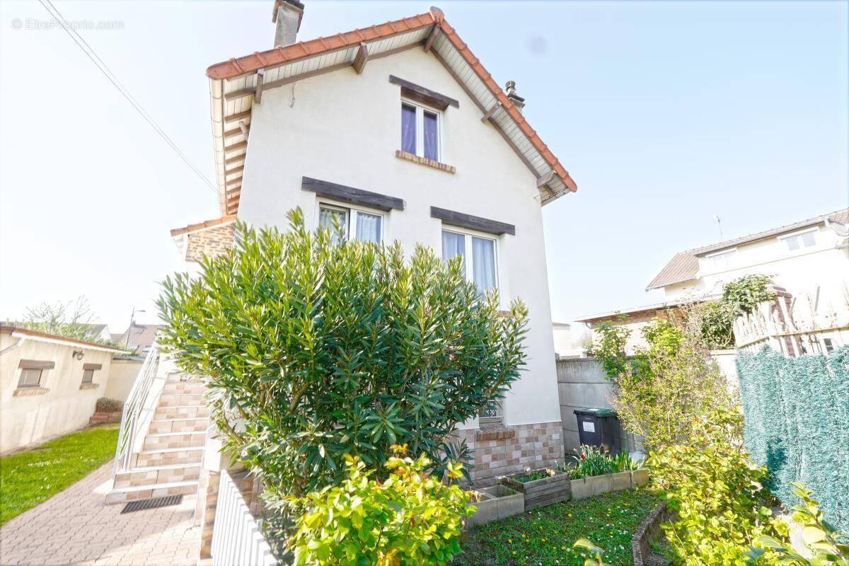 Maison à DEUIL-LA-BARRE