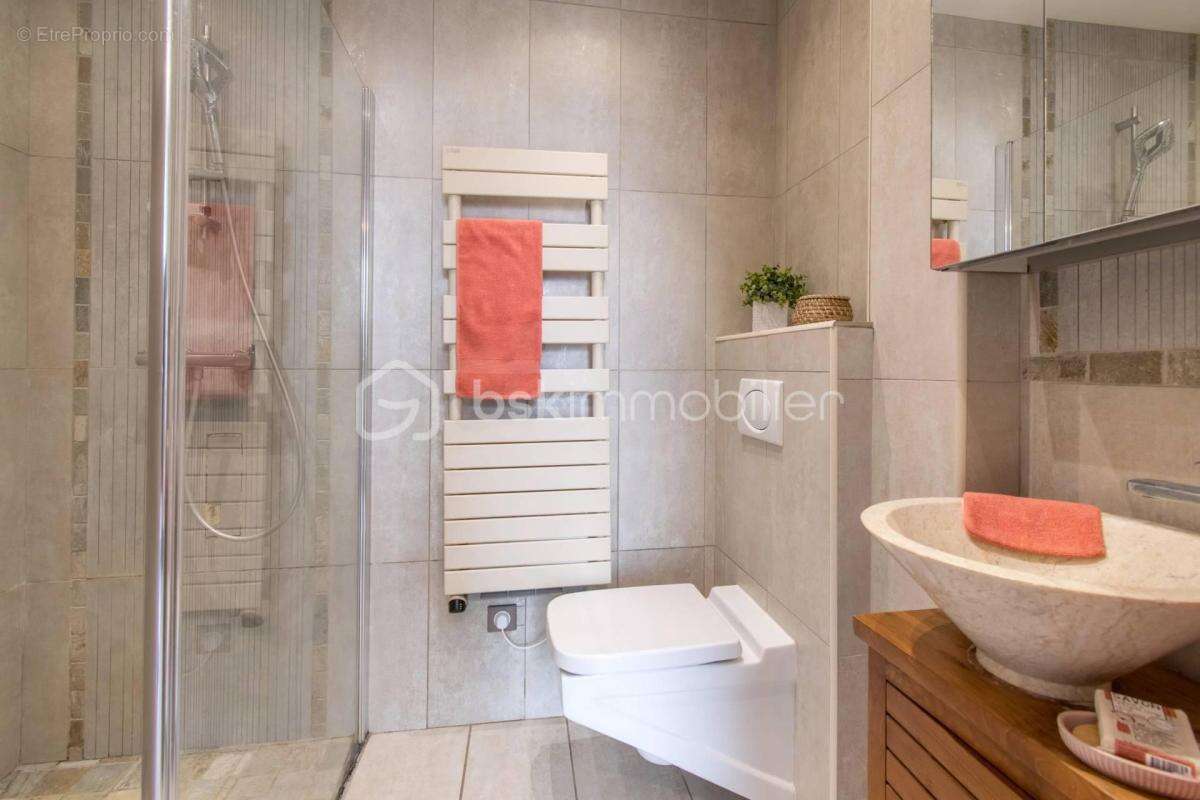 Grande maison familiale 205m2 avec 5 chambres – 2000m2 de terrain - photo 9