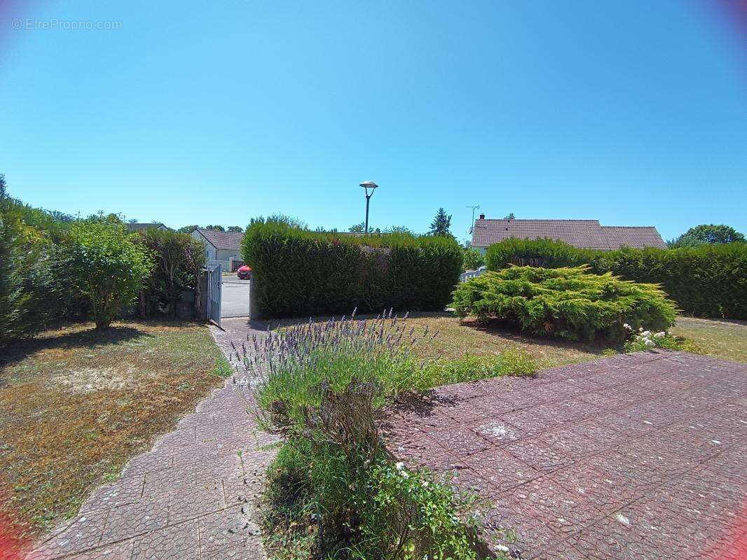 Maison à MENESTREAU-EN-VILLETTE