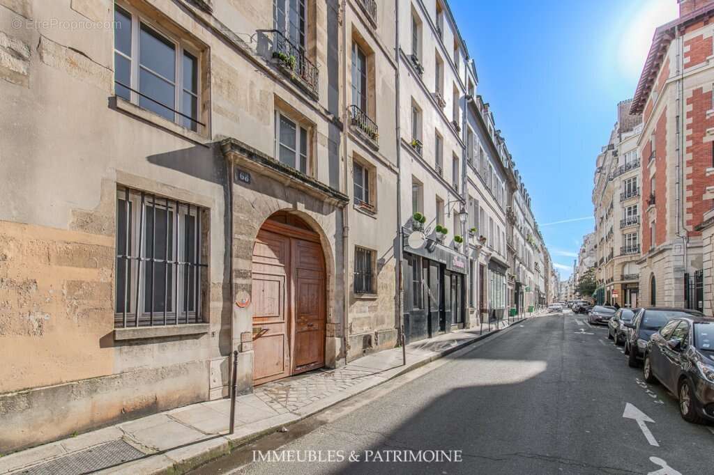 Appartement à PARIS-3E