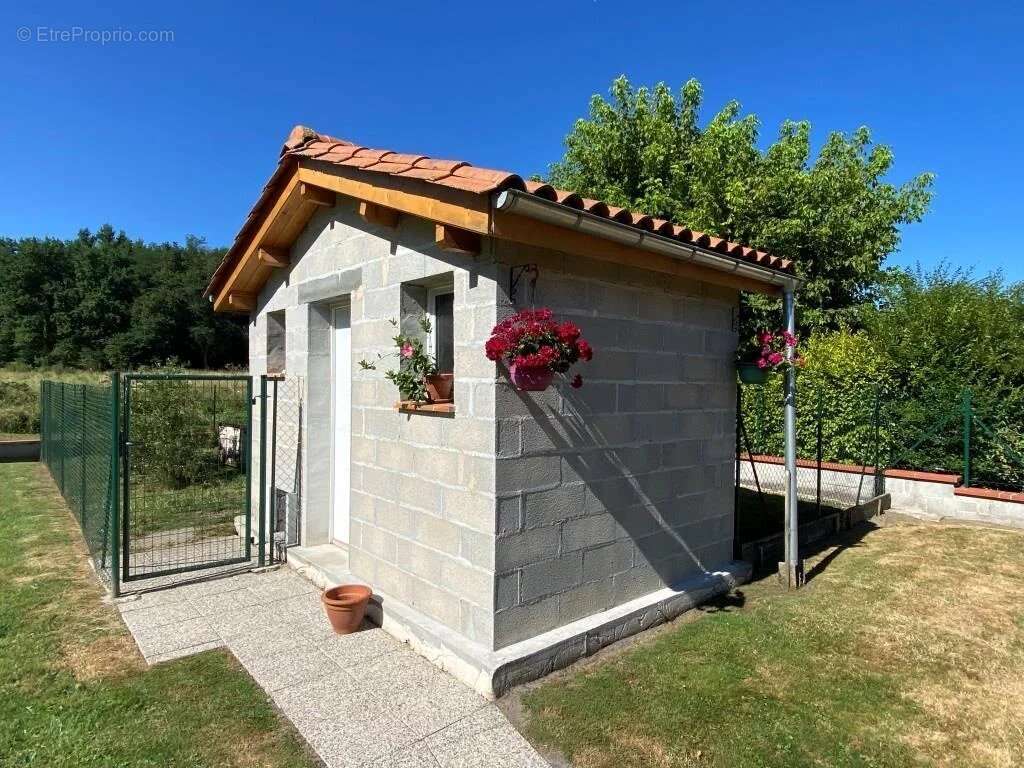 Saint-savin maison de plain pied avec studio - photo 11