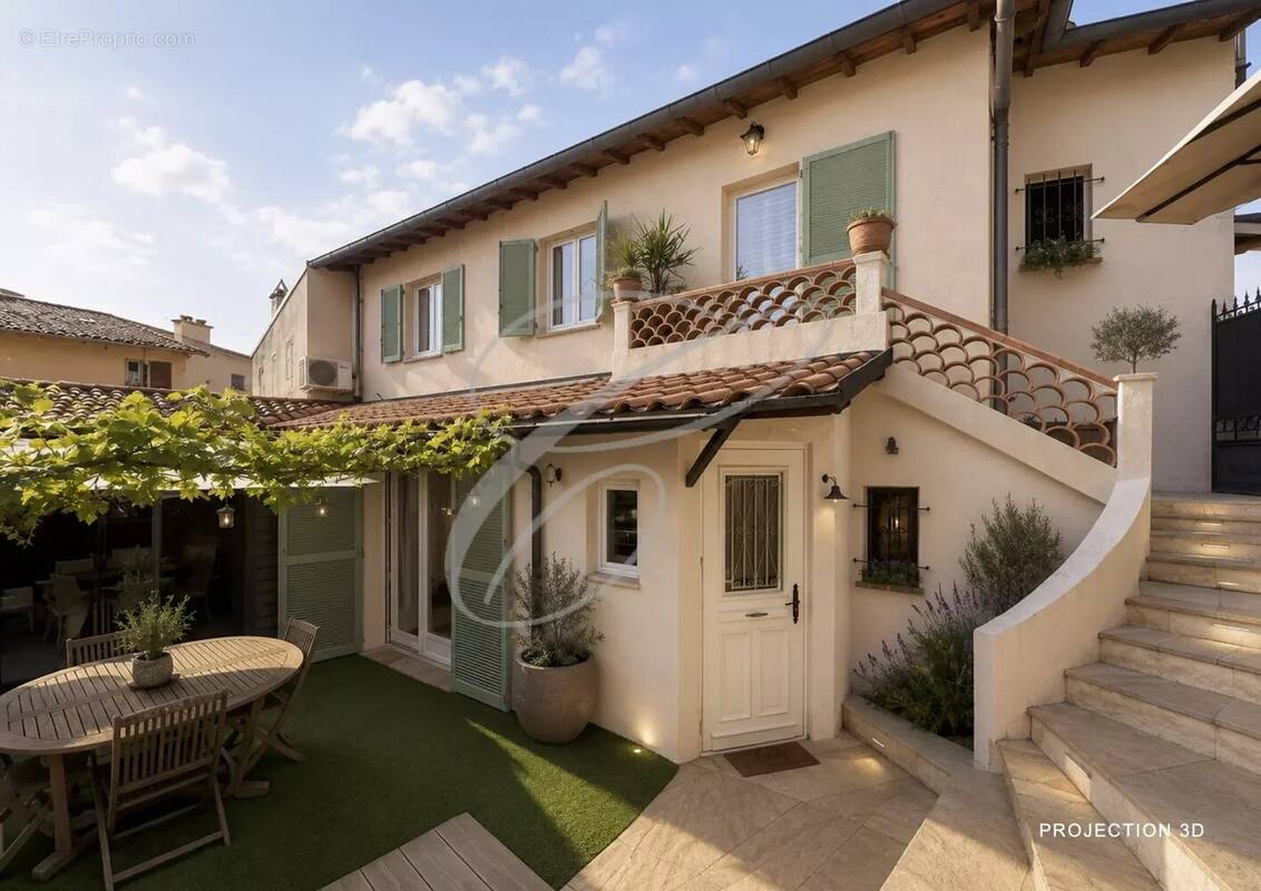 Maison à ROQUEBRUNE-CAP-MARTIN