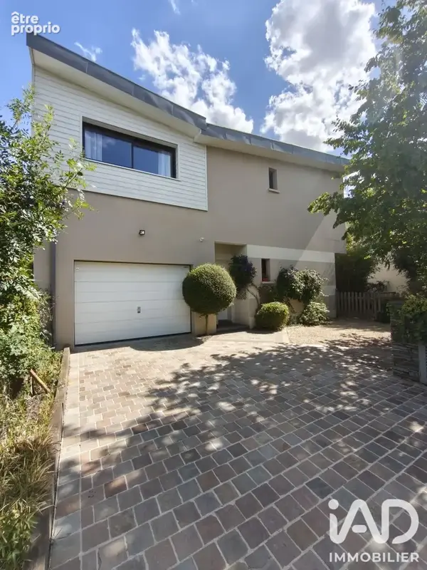 Photo 1 - Maison à MONTREUIL-JUIGNE