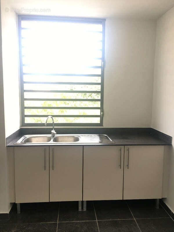 Appartement T3 Secteur Montabo superficie 63.56 m2 - photo 2