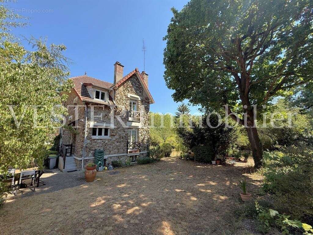 PARIS JARDINS - Belles Meulière sur un terrain de 1 500 m² - photo 11