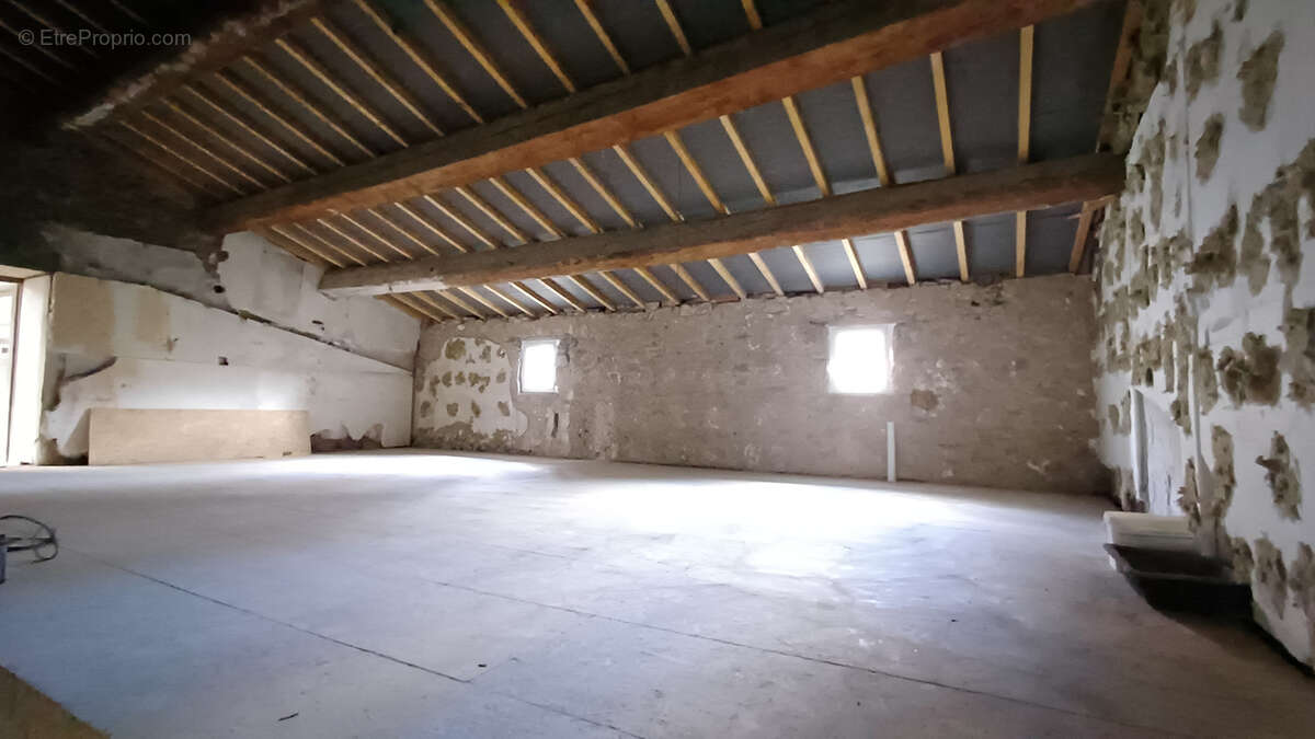 Appartement à OLONZAC