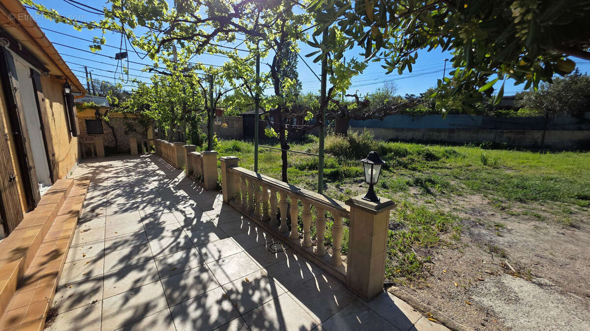 Maison à LES ANGLES