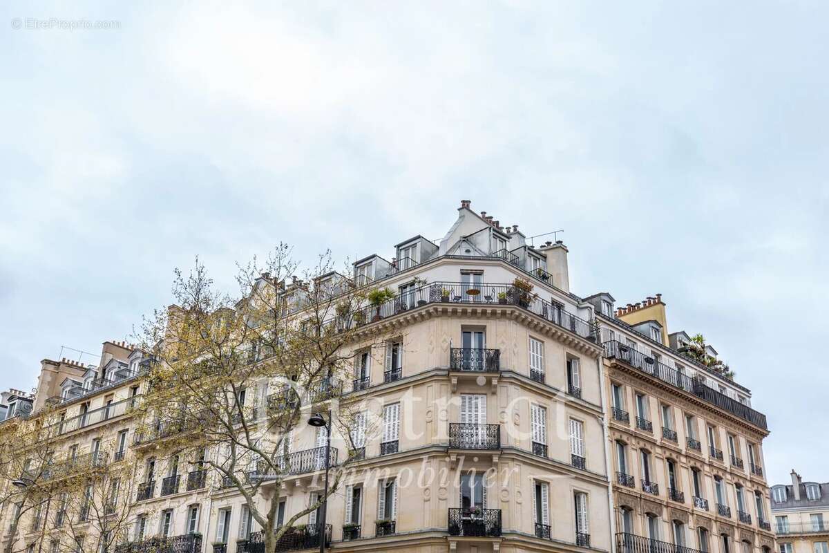 Appartement à PARIS-1E
