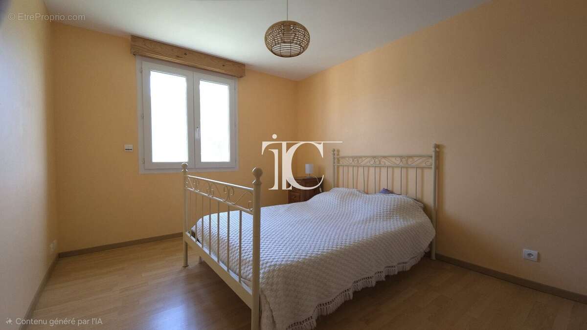 Maison à BERRIAS-ET-CASTELJAU