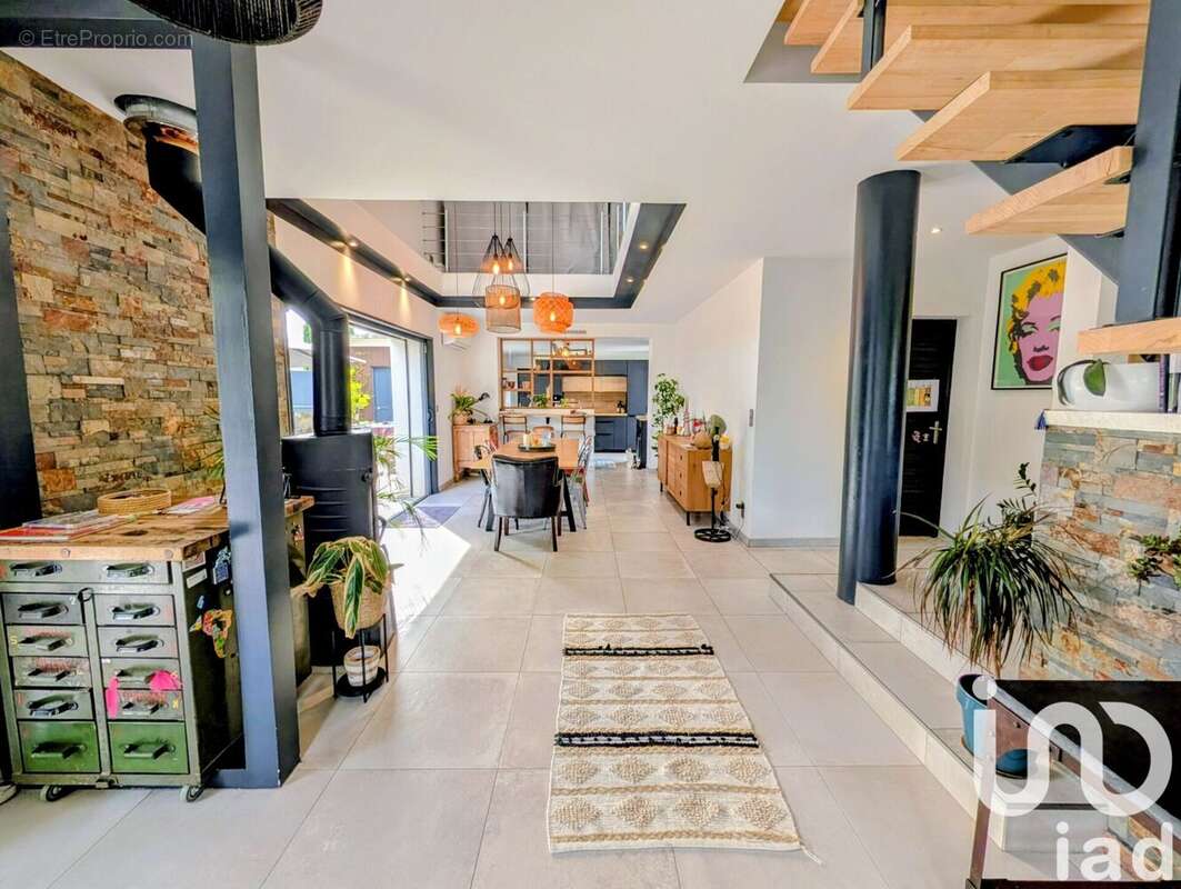 Photo 3 - Maison à SORGUES