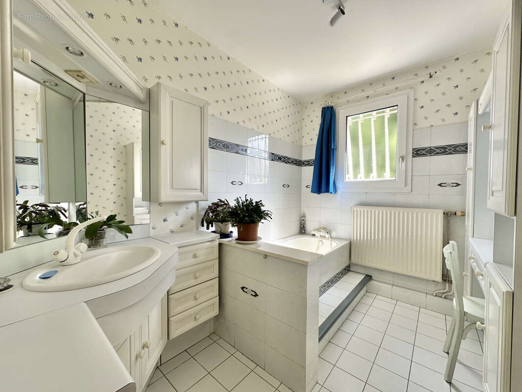 Maison à NOISY-LE-GRAND