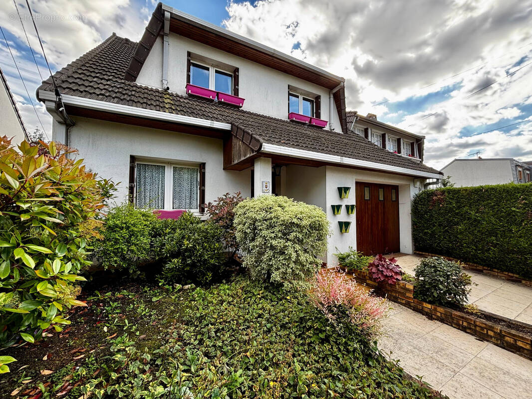 Maison à AULNAY-SOUS-BOIS