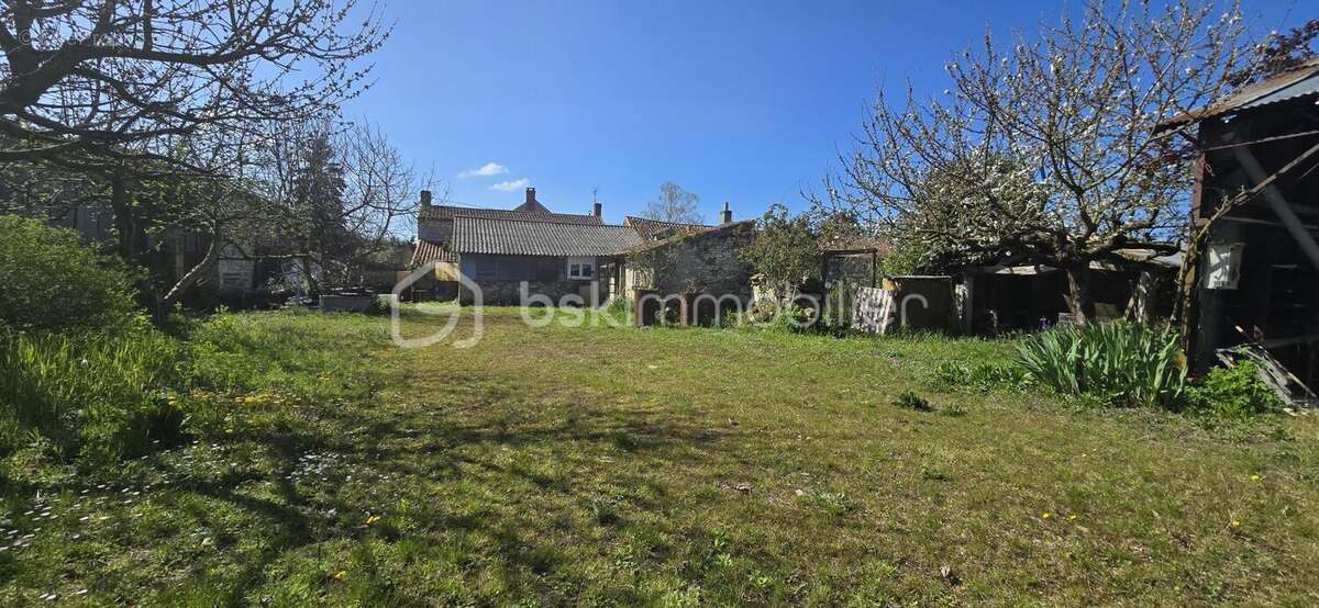 Maison à SAINT-MARTIN-DE-SANZAY