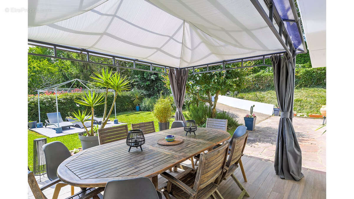 Appartement à URRUGNE