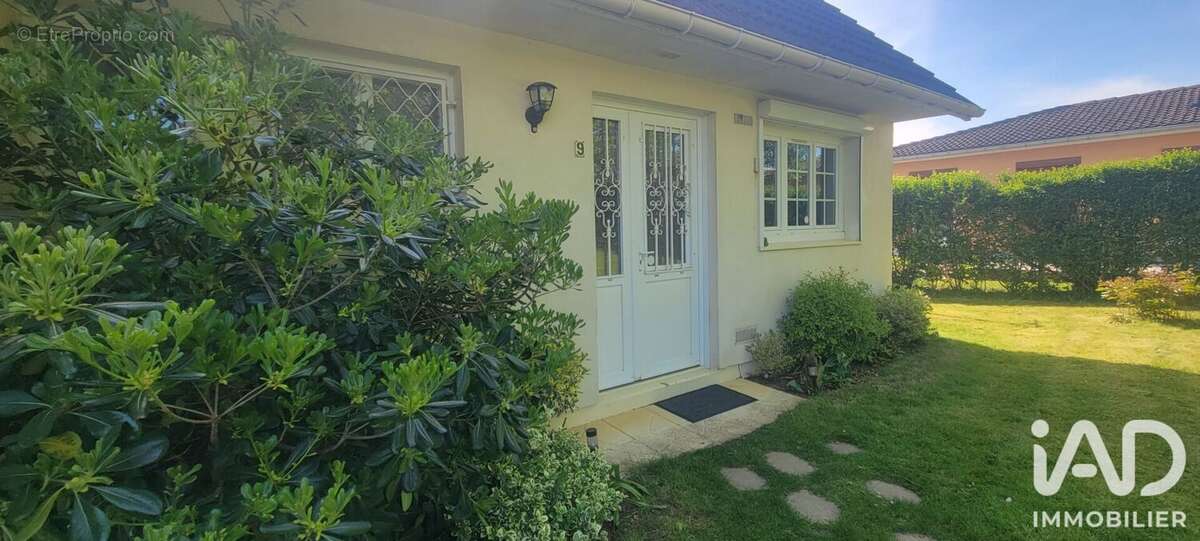 Photo 2 - Maison à LE MESNIL-ESNARD