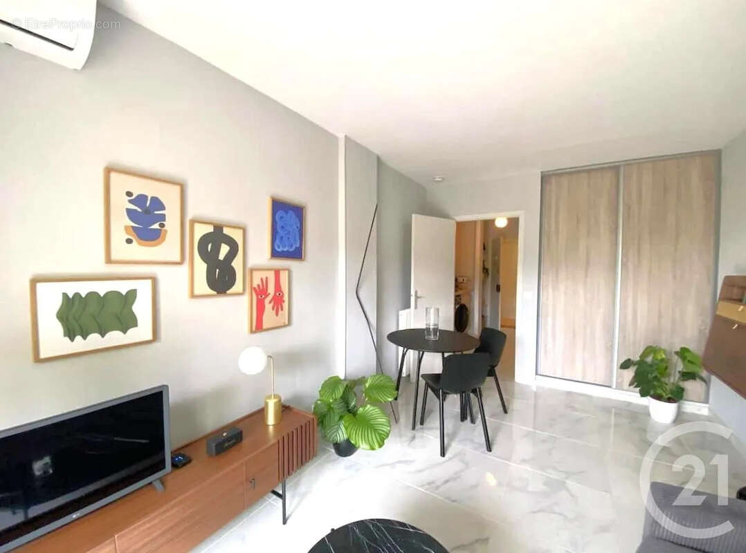 Appartement à LE CANNET