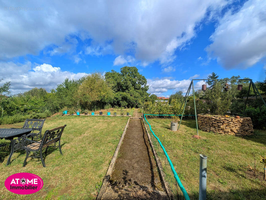 Maison à SAINTE-MARIE-AUX-CHENES