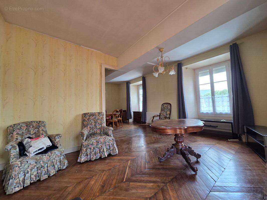 Maison 157 m² à Sainville  - photo 5