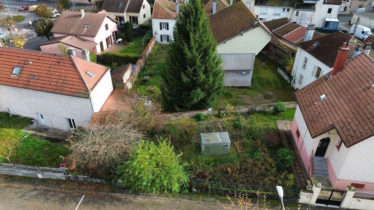 Terrain à REMIREMONT