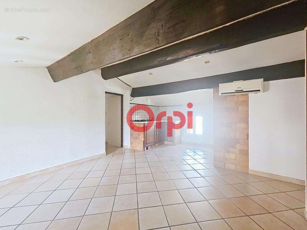 Appartement à SIX-FOURS-LES-PLAGES