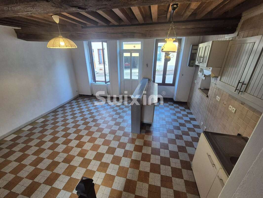 Maison à LORMES
