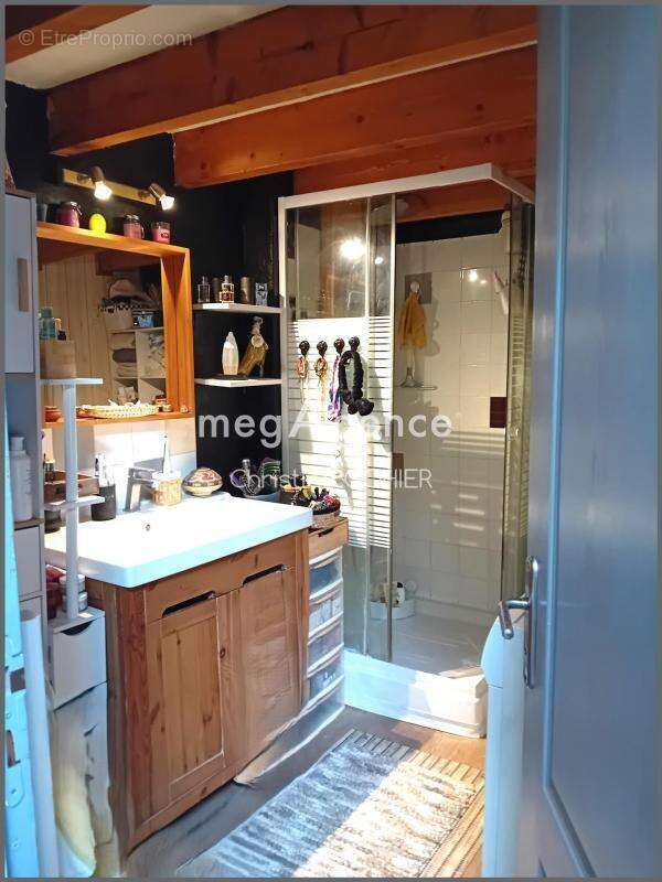 Maison à SAINT-GERMAIN-DE-MARENCENNES