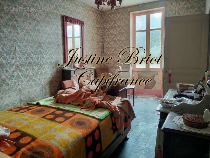 Maison à LA GUERCHE-SUR-L&#039;AUBOIS