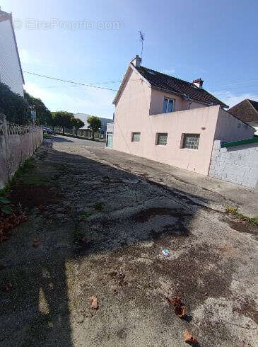 Commerce à BRETTEVILLE