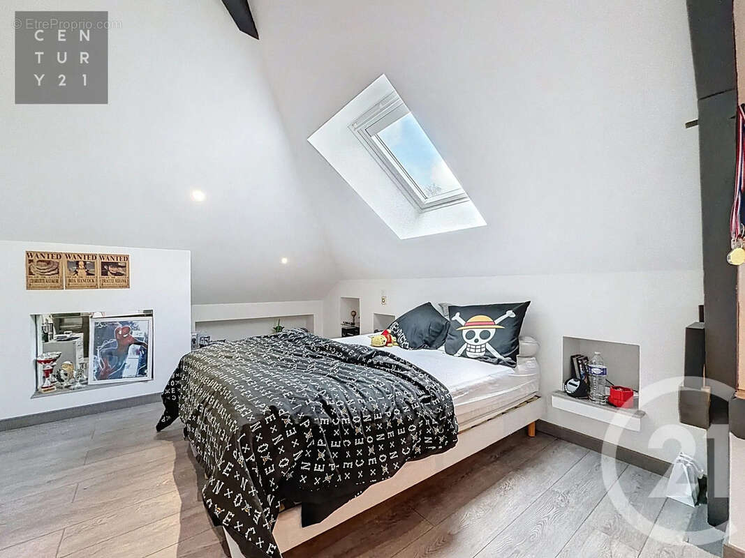 Maison à SAINT-PARRES-AUX-TERTRES