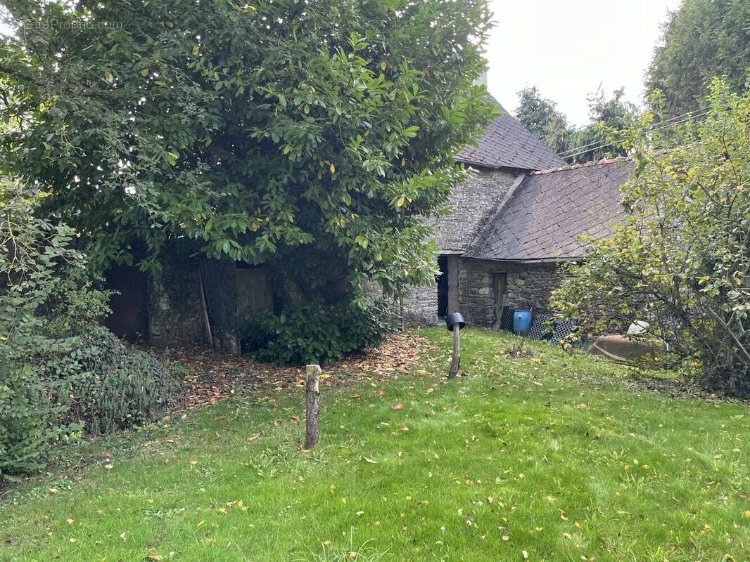 Maison à LOYAT