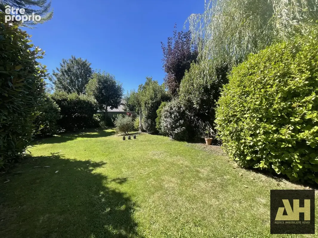 Brest saint-marc - maison de 160 m² - 4 chambres et 1 bureau - jardin clos - garage - photo 3